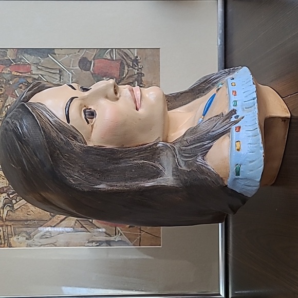 NATIVE AMERICAN INDIGENOUS WOMAN CHALKWARE BUST PROVINCIAL MOLD 1981 - Picture 4 of 10